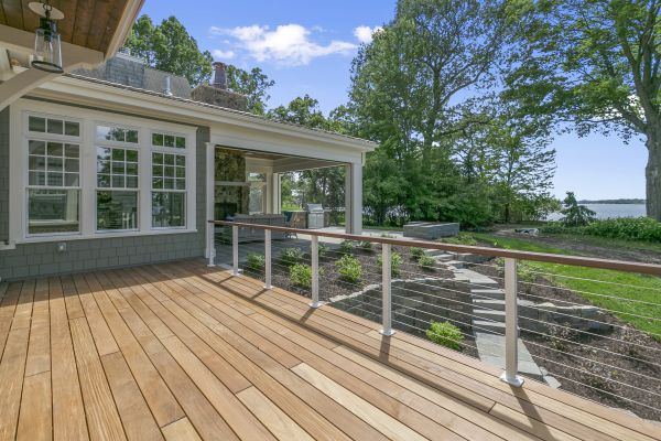 Cost of Deck Installation in Vista